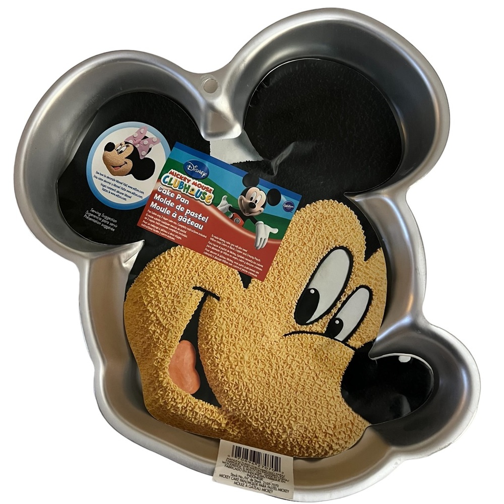 Wilton Industries Disney's Mickey Mouse cake pan.